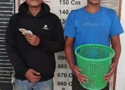 Personel Polsek Besitang Polres Langkat menangkap dua pria berinisial U, 27 tahun, dan R, 31 tahun.